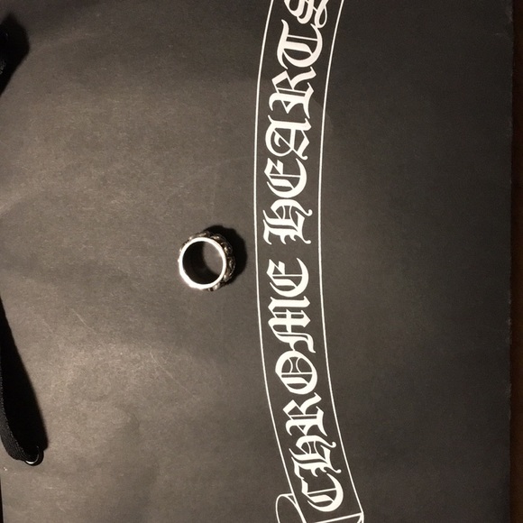 Silver ring - Picture 3 of 7